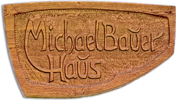 Michael-Bauer-Haus-Hausschild